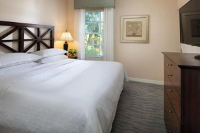 Relax after the Orlando parks in this 1BD resort condo with pools, restaurants, activities etc